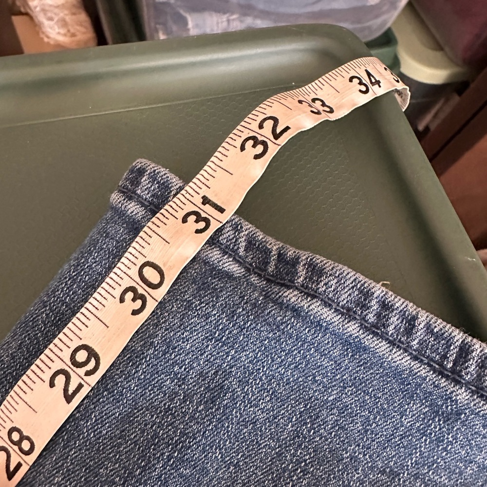 Abercrombie and fitch the flare ultra high rise medium wash size 27 4R - Picture 7 of 9